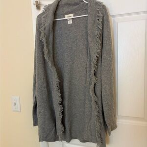 Neiman Marcus 100% cashmere women’s size large Gray Fringe Open Cardigan